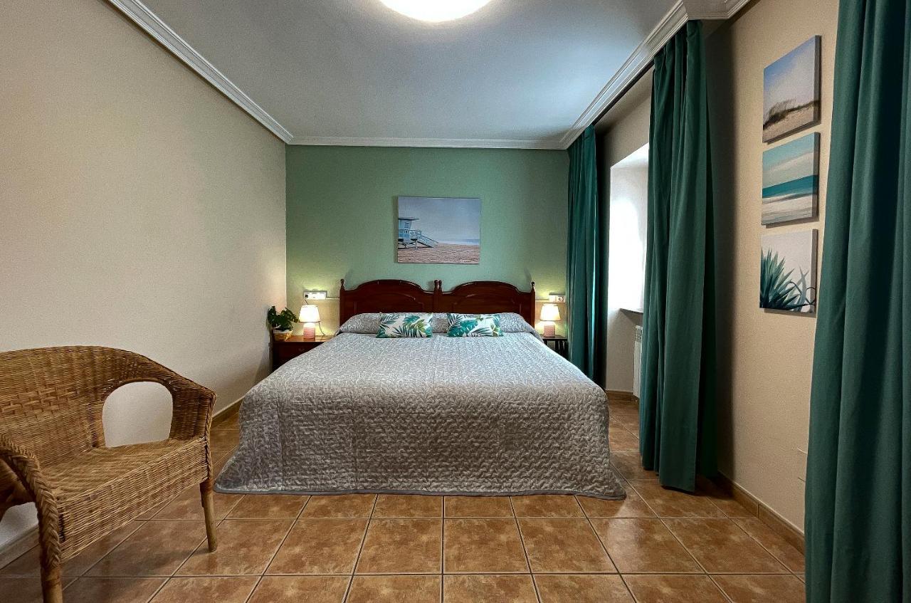 Hotel Rural "La Ruta De Cabrales" Con Exterior foto